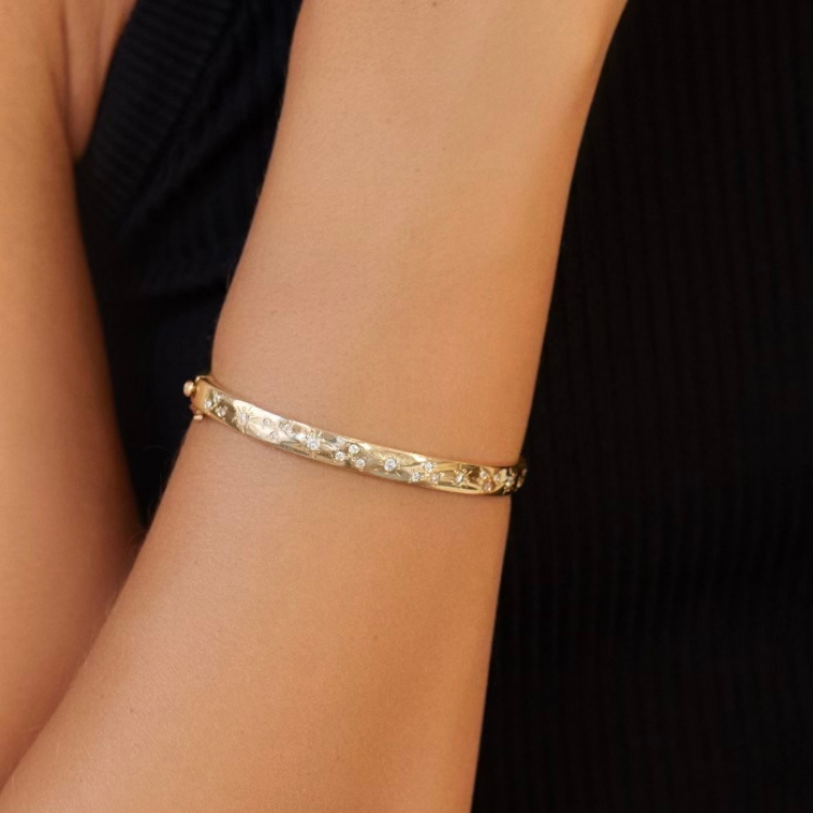 Fairy Dust Bangle 18k Elizabeth Moore